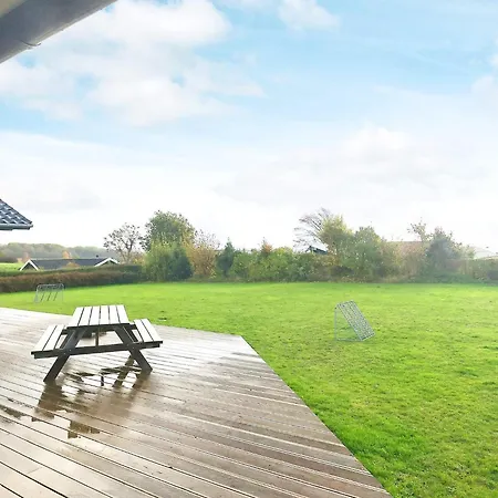 Holiday home Seaside Retreat With Bojden