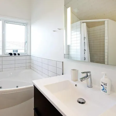 Seaside Retreat With - By Traum Casa vacanze Bøjden