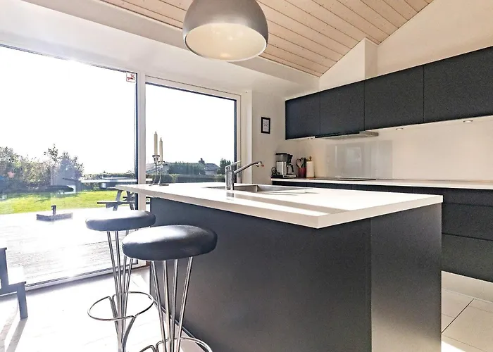 Seaside Retreat With - By Traum Bøjden