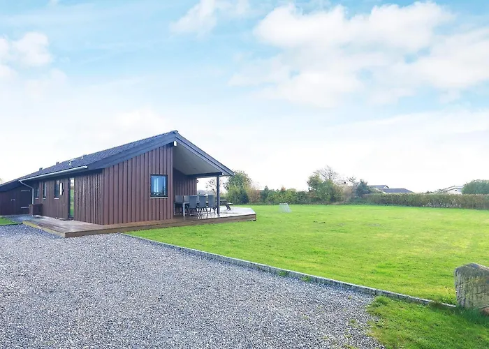 Seaside Retreat With - By Traum Bøjden